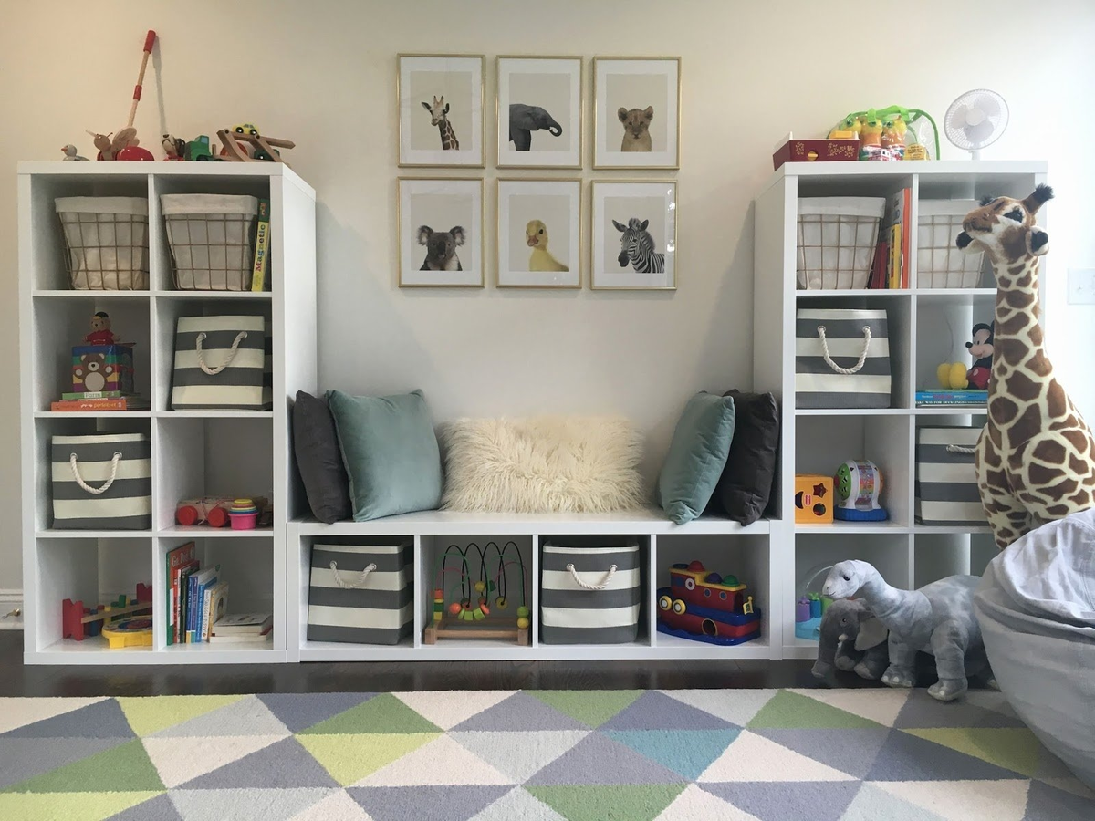 Красота и функциональность: оборудуем в детской комнате место для хранения игрушек