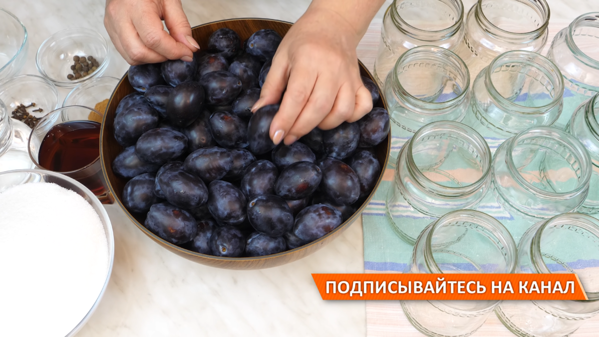 4 рецепта маринованных слив — вкусной и пикантной закуски - Лайфхакер