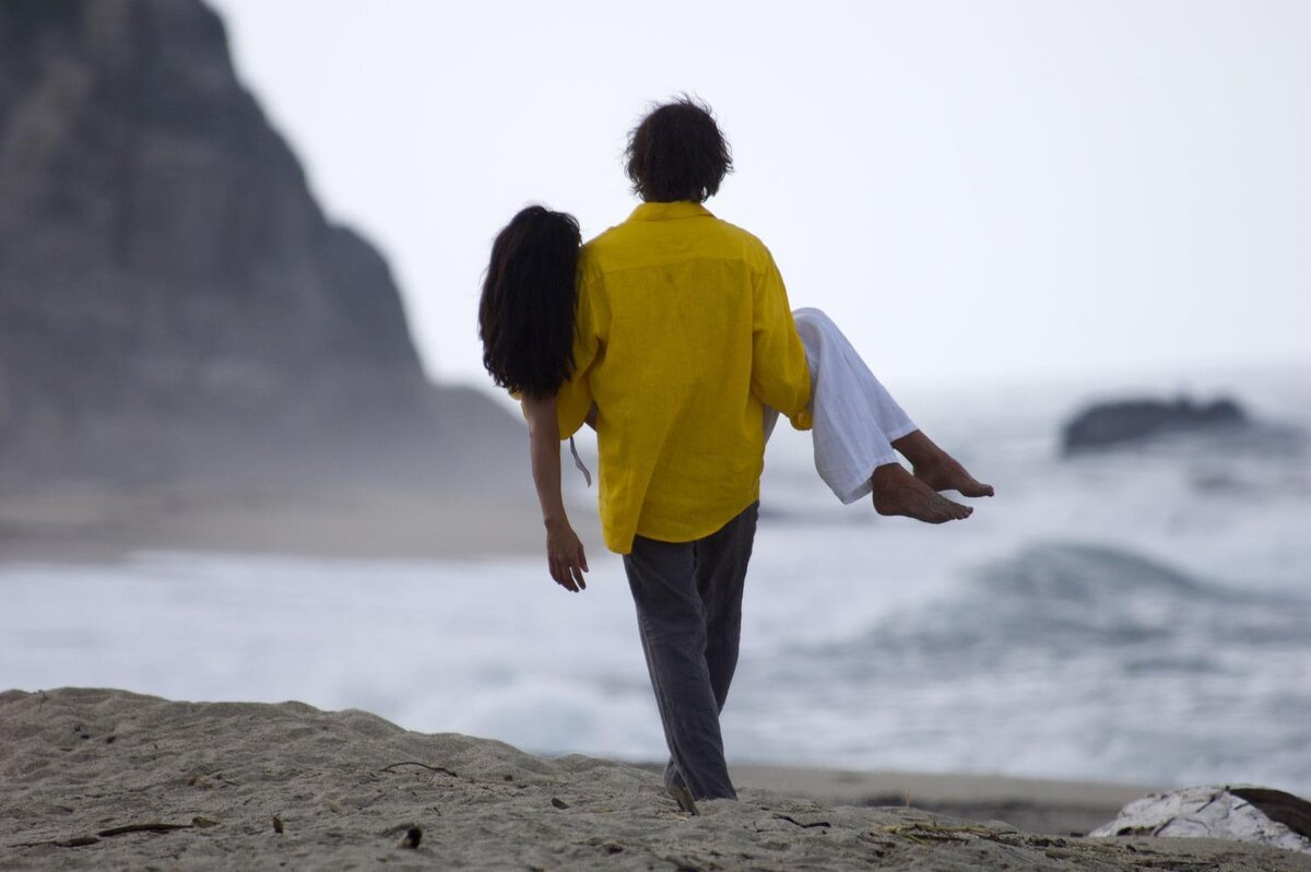 Кадр из фильма "Картахена" (2009).