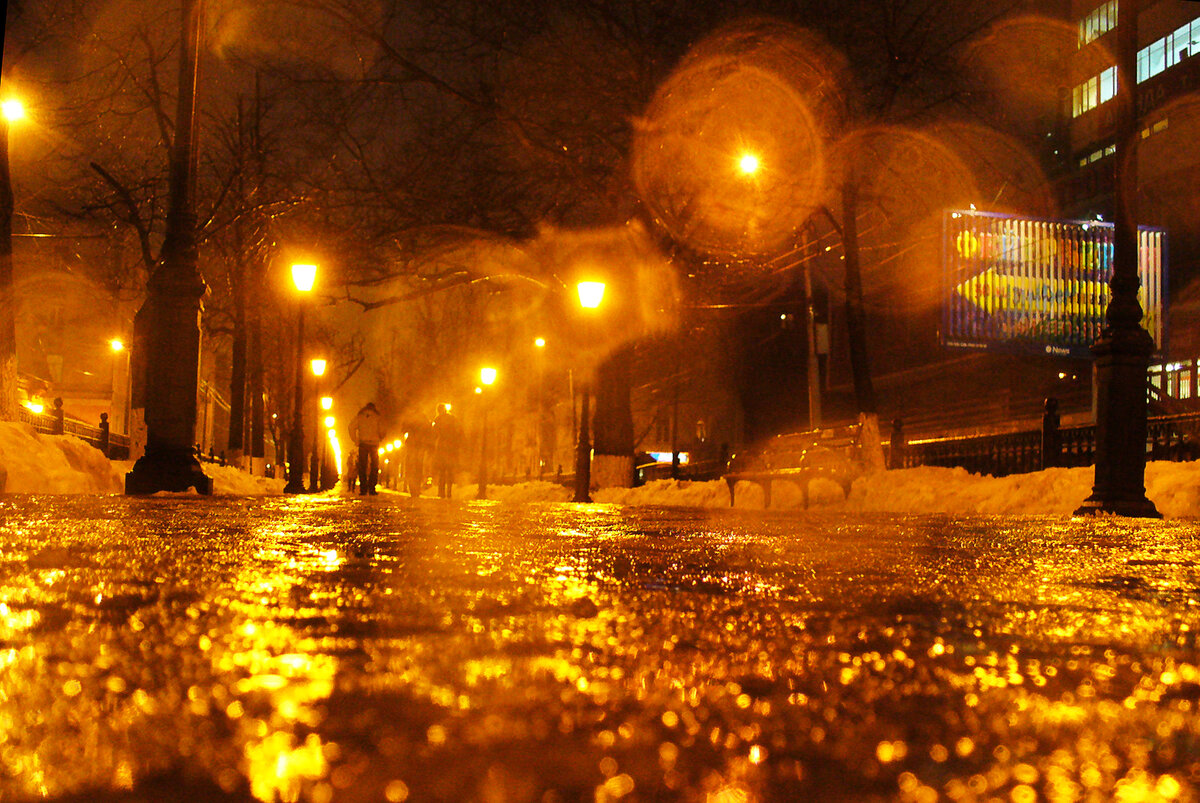 Ночь в городе с дождь ноябрь