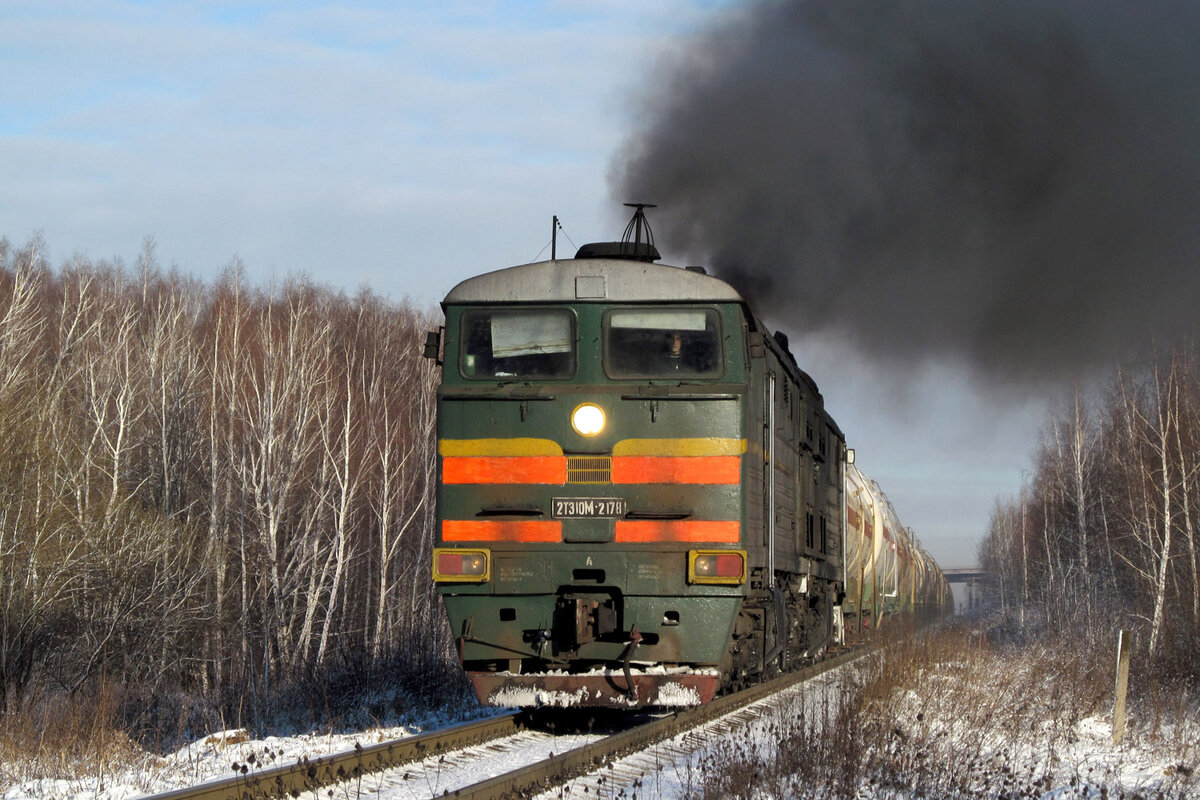 Фото 2 - тепловоз из Новомосковска