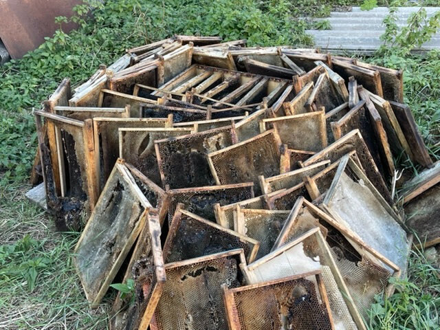 ЭТО ВЫБРАКОВАННЫЕ РАМКИ НА ОДНОМ ТОЧКЕ. ЛИСТАЙТЕ ВПРАВО