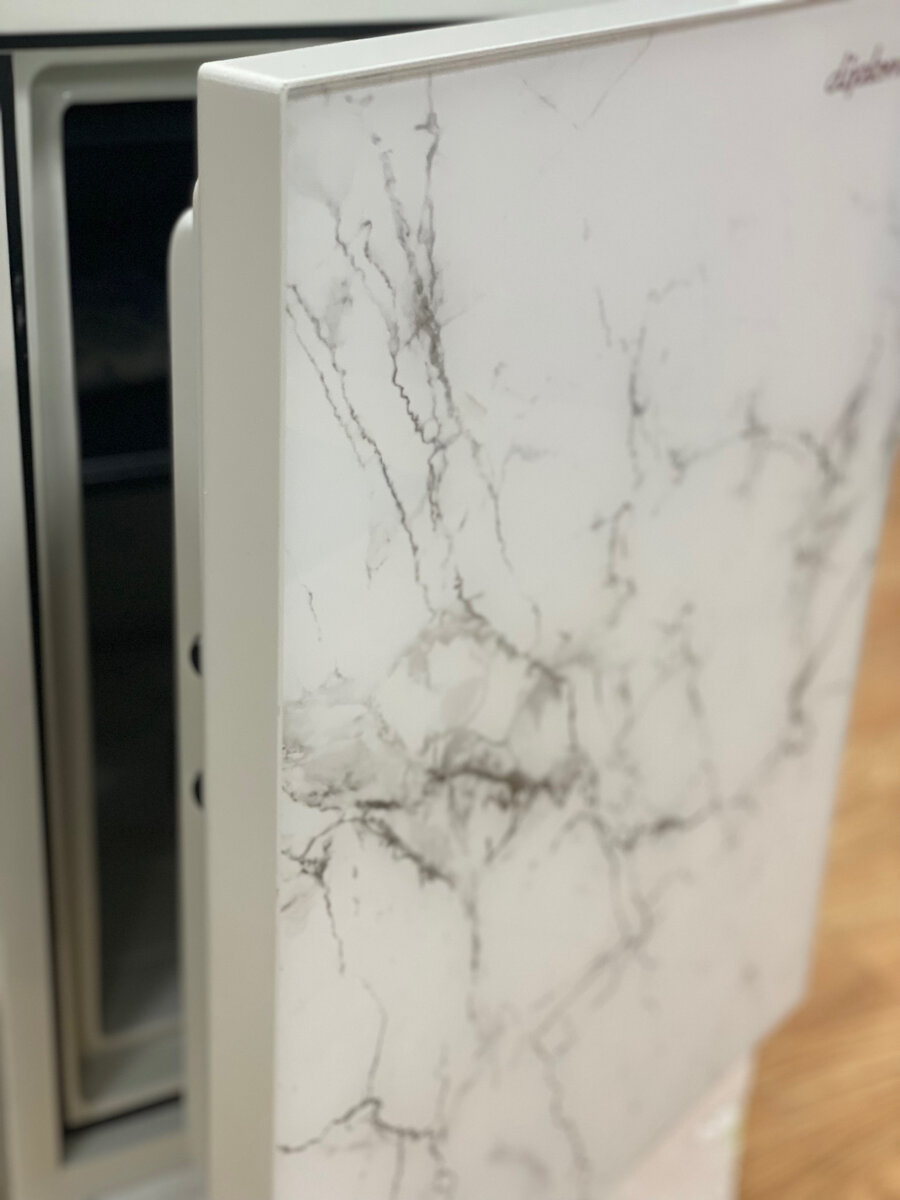 Огнестойкий сейф Diplomat iStella 500 с панелью "белый мрамор"