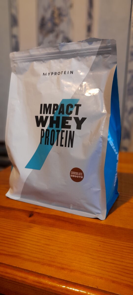 Сывороточный протеин со вкусом шоколада.