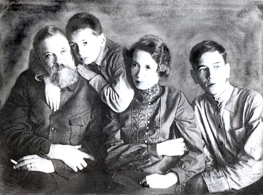 А.Ф. Бейвель с семейством 