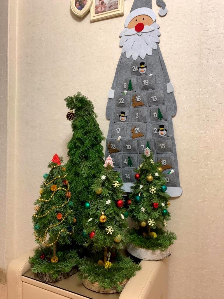 Адвент-календарь, изготовленный заботливой мамой для любимой дочери