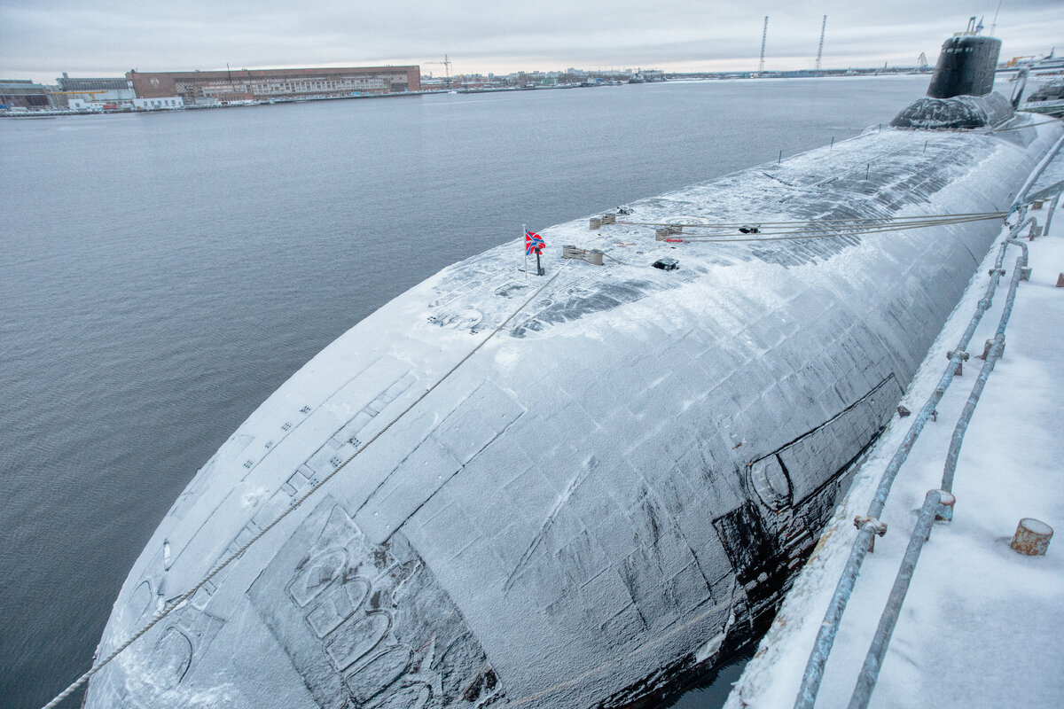 Самая большая подводная лодка в россии на данный момент размеры фото