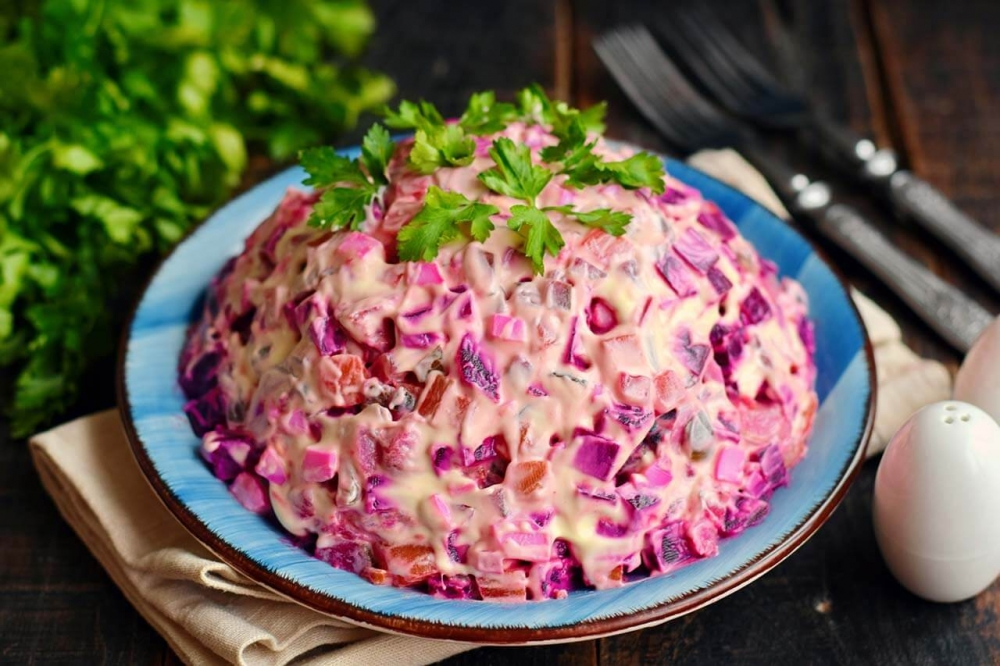 Винегрет селедка под шубой. Турецкий салат с красной капустой.