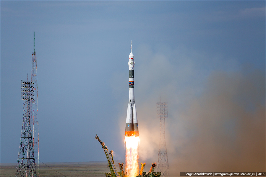 Хитрые казахи ищут обломки космических ракет, которые падают после запусков с Байконура. Показываю, что они с ними делают1