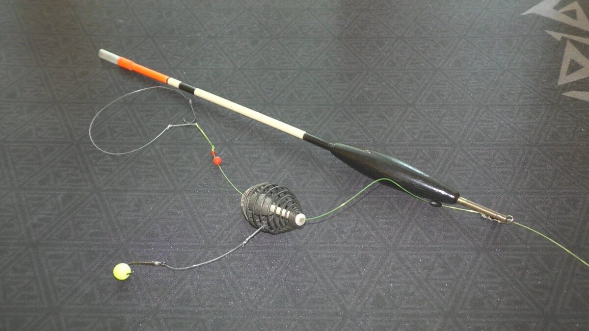 Фото с сайта: https://kempfish.ru/wp-content/uploads/2020/04/poplavok-i-kormushka.jpg