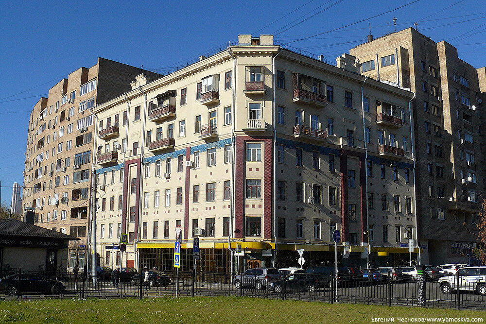 Плющиха. Москва, ул. Плющиха, 44/2. Плющиха дом 26. Дом архитекторов на Плющихе. Плющиха 44 Москва.