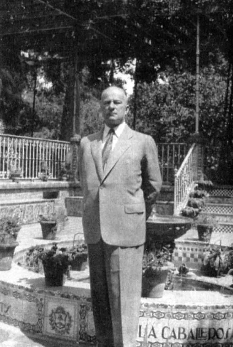 По нацистским канонам эти люди должны закончить свою жизнь в концлагерях. Но вместо этого им удалось занять высокие посты в руководстве вооруженными силами Третьего рейха.-4