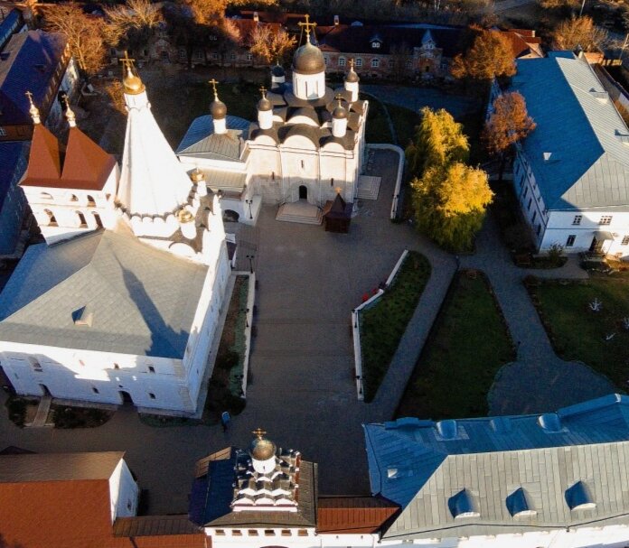 Серпуховский женский Владычный монастырь. Фото: Яндекс Дзен, изменено Наташа Копина Жизнь Женщины