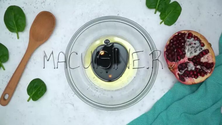 Свекольный салат с козьим сыром