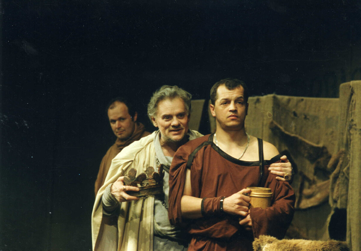 Д.Голдмэн "Тайны Шинонского замка" ("Лев зимой"). Генри II Плантагенет - Владимир Андреев, Джонни - Борис Дергун, Джеффри - Юрий Казаков