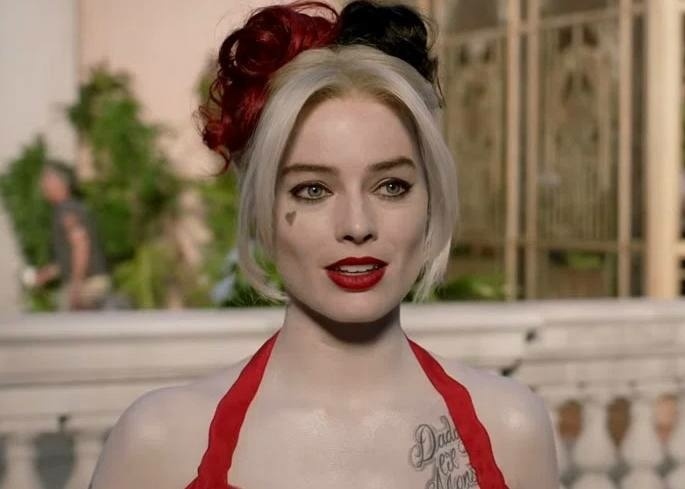 Марго Робби в роли Харли Квинн