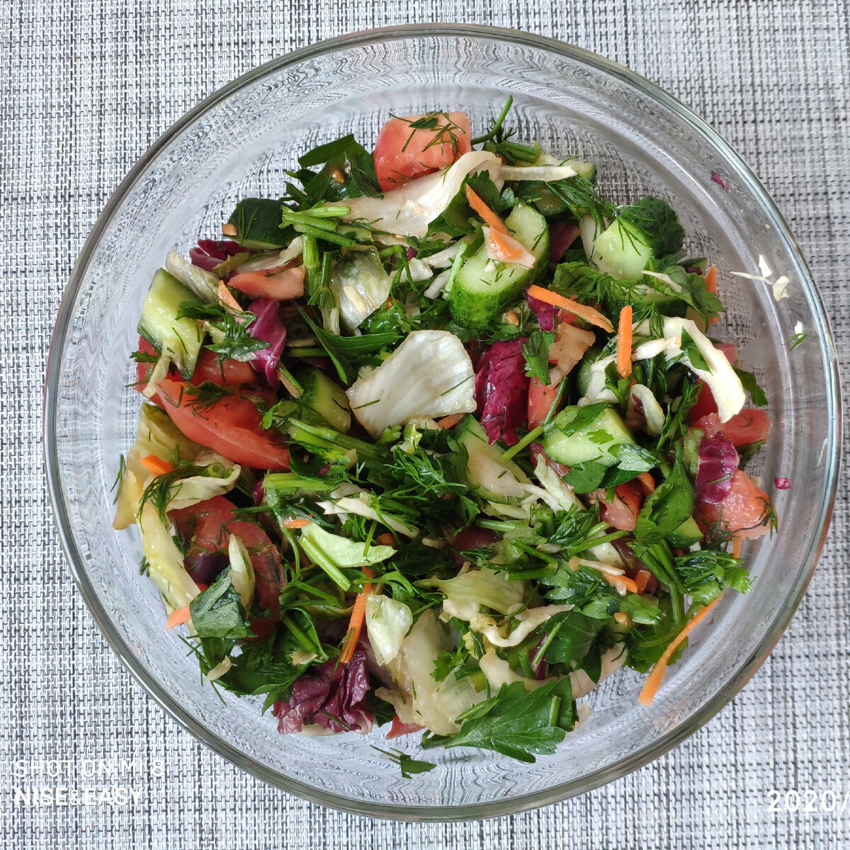 Вот такой простецкий салат каждый день - и лишняя водичка будет уходить. 