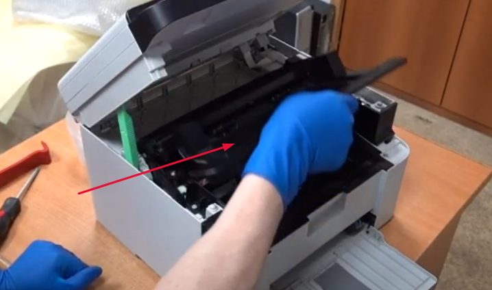 Открываем указанную крышку