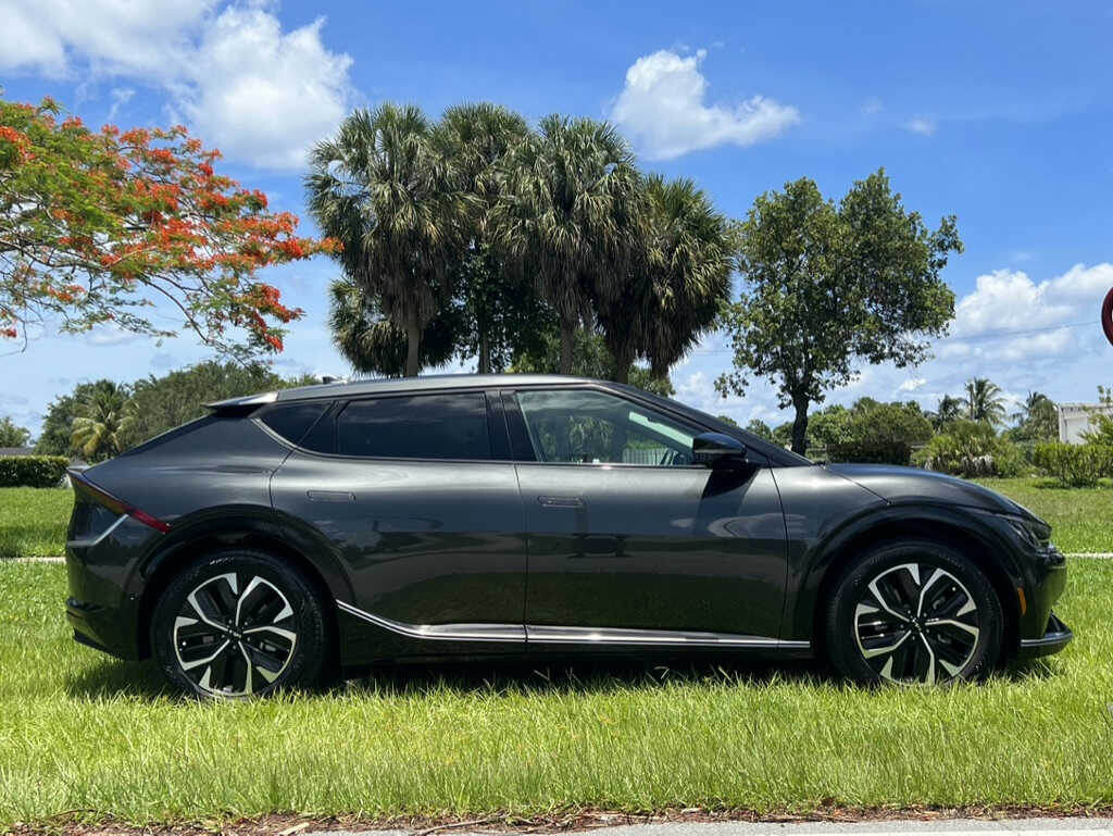 И где здесь кроссовер? 