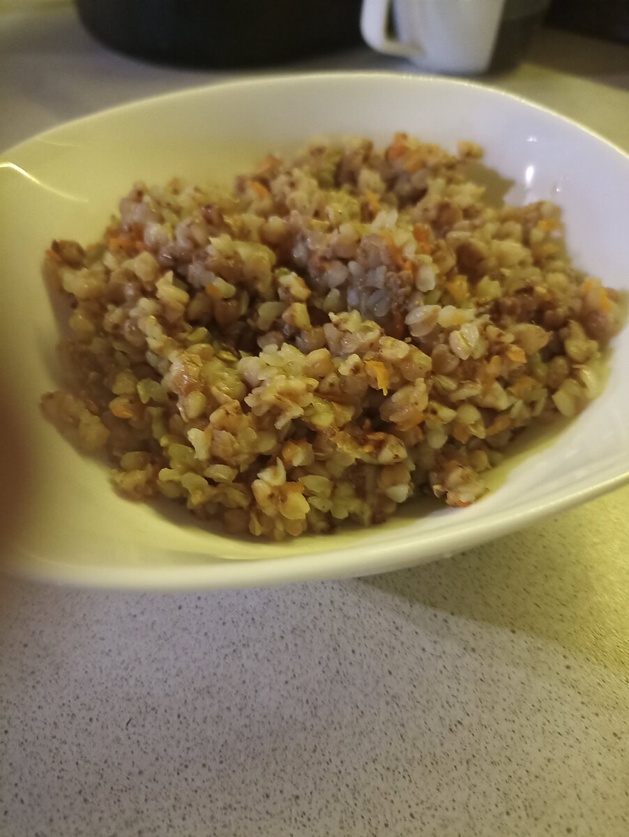 Гречка с тушенкой