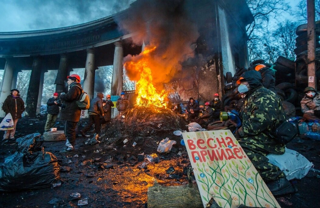 Киевский Майдан стал атакующим жестом Запада. На него Россия ответила воссоединением с Крымом и поддержкой восстания Донбасса.