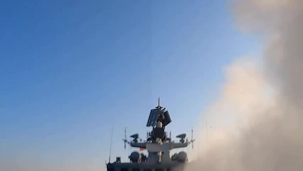 Ракетные пуски по украинским объектам военного управления и энергетики. Видео © Минобороны РФ