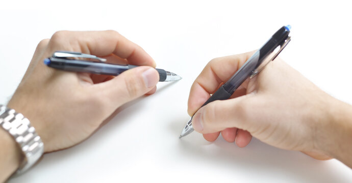 Например Письмо 2-мя руками. 