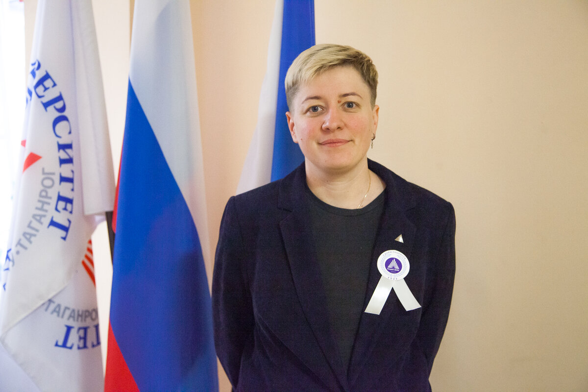 Анна Дмитрова - директор Лицея ЮФУ 