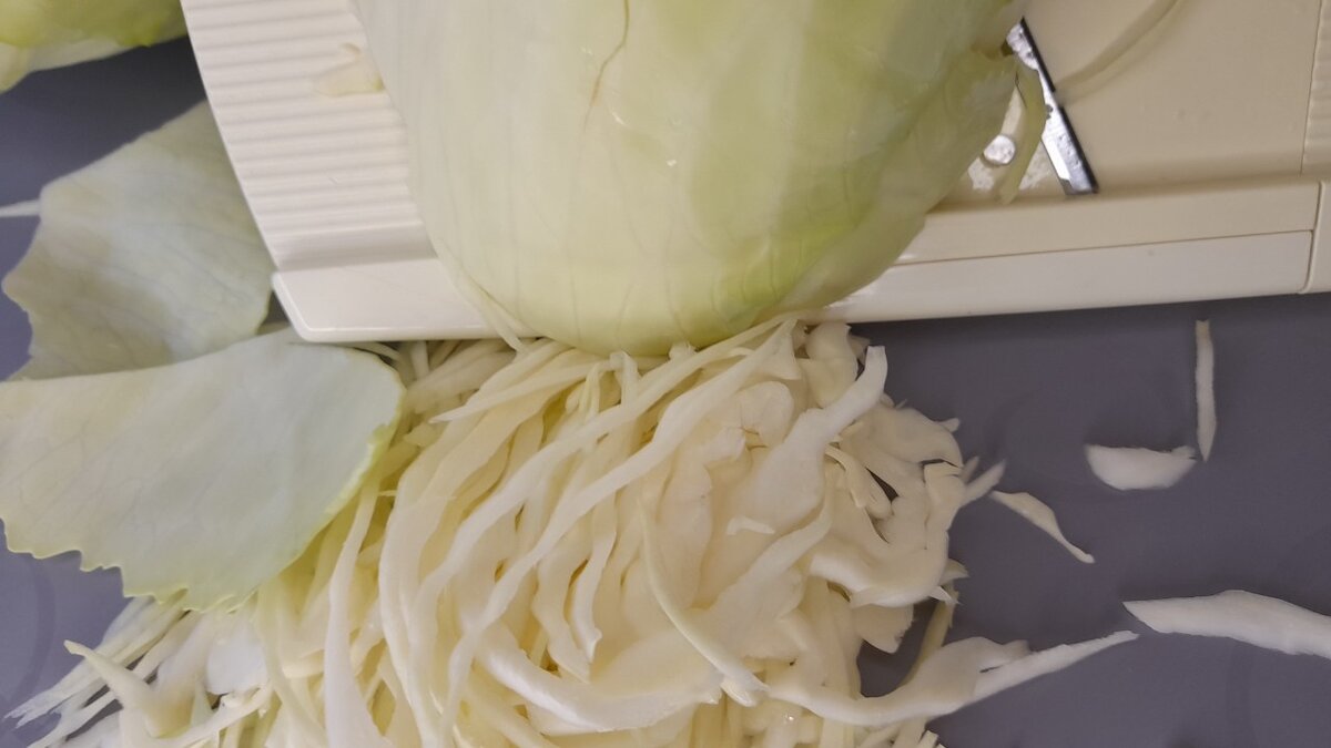 Шинкуем капусту на шинковке