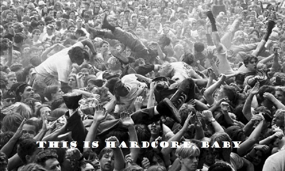 Насчёт танцев я здорово знаменит. В узких кругах ограниченных людей