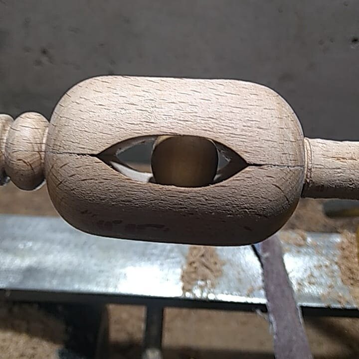 Внутри шарик