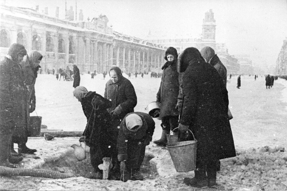     К 80-летию прорыва блокады Ленинграда Главный архив опубликовал новую книгу  GLOBAL LOOK PRESS