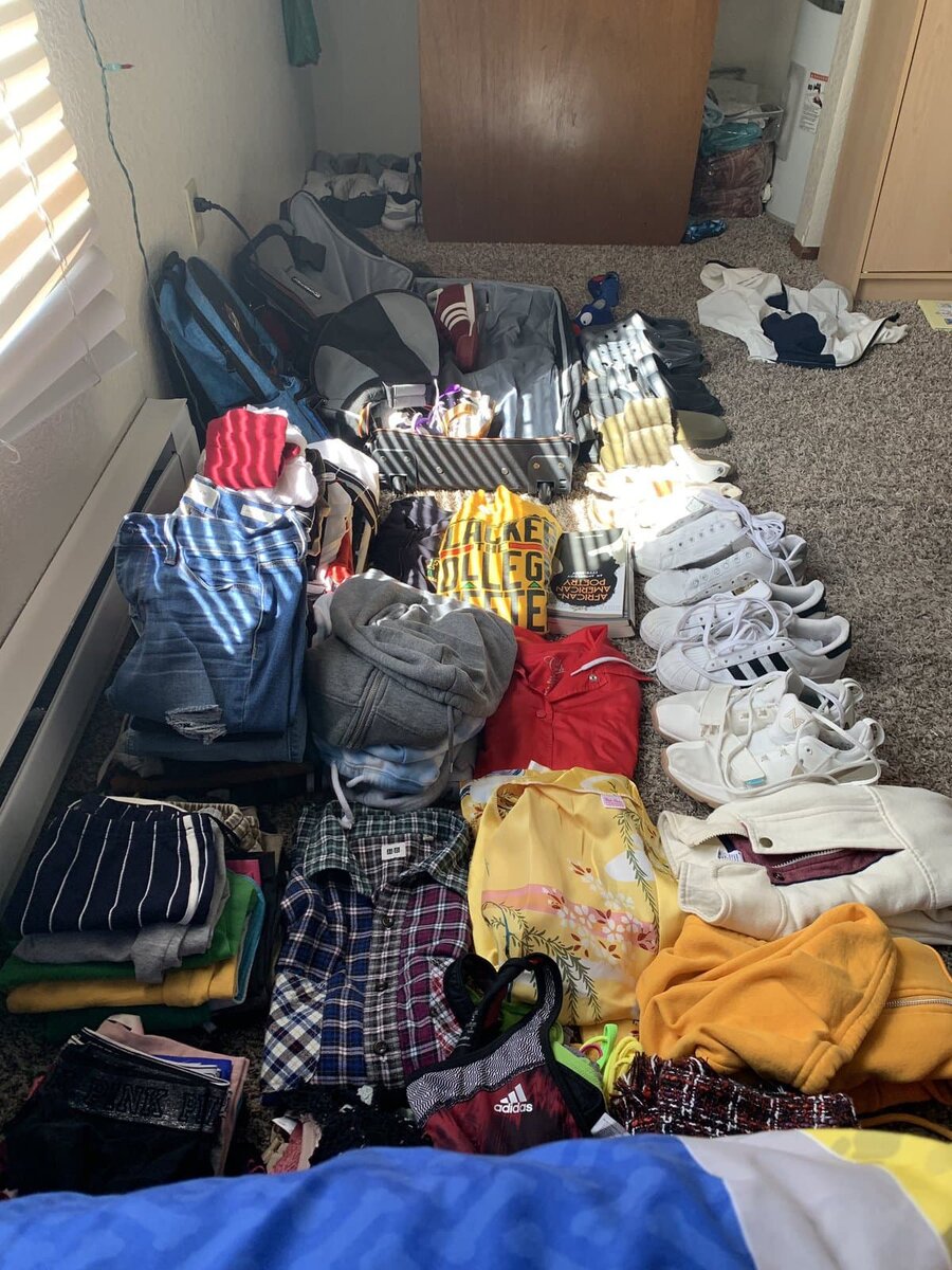 Могила наших ныне покойных редакторов.