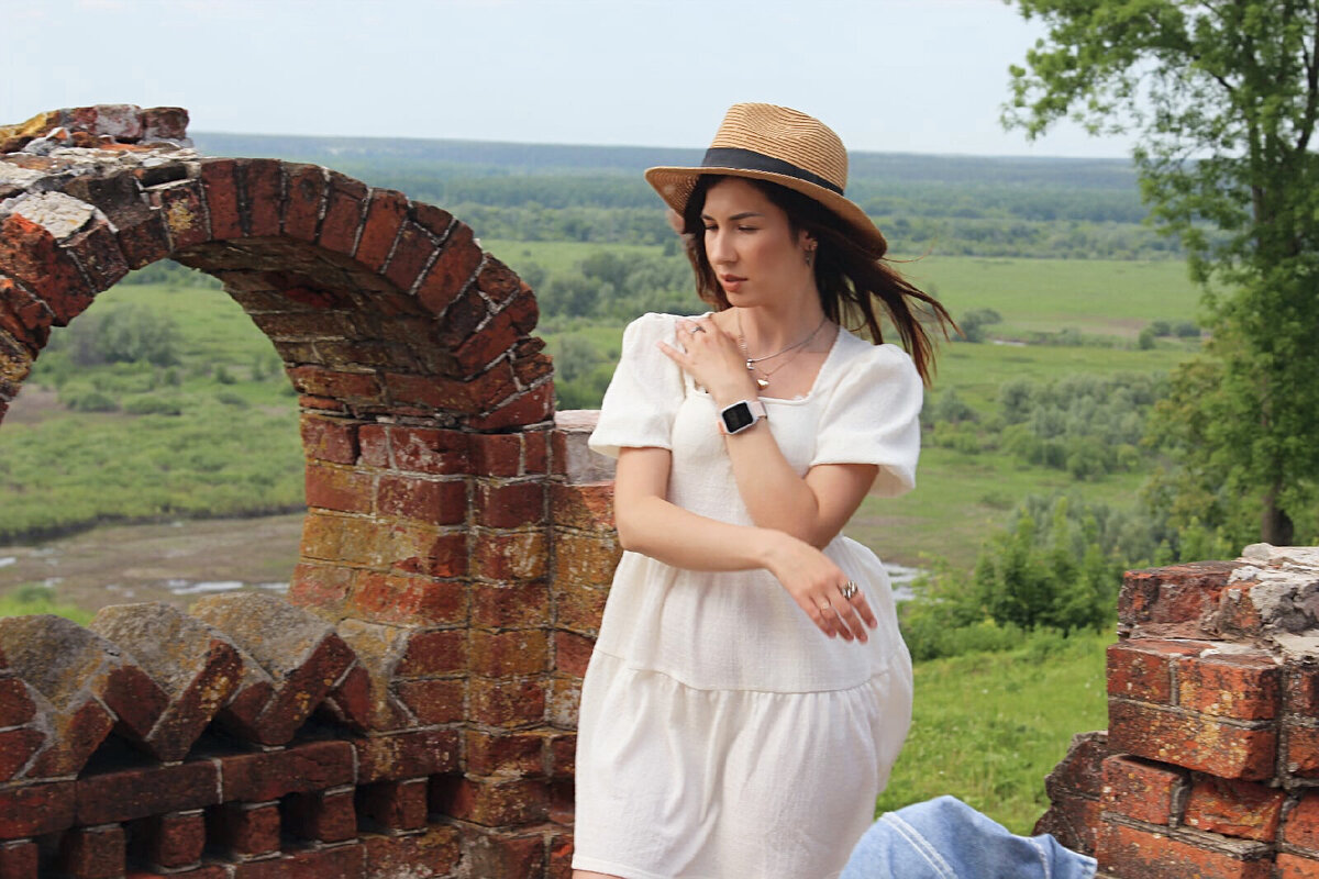 Ну, типа я думаю, размышляю. Неважно на какую тему. Любую. Может подойти  к любому тексту