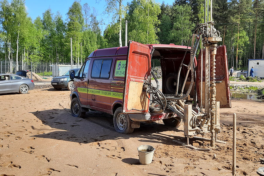 Буровая установка СТЕРХ на базе автомобиля "Газель"
