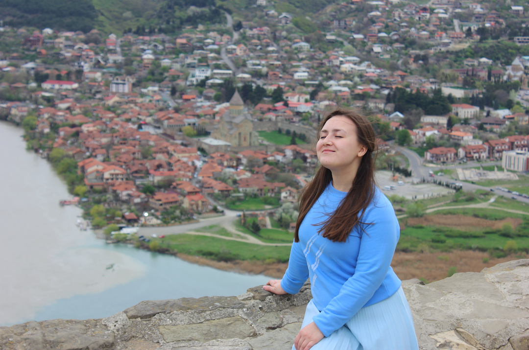 Привет! Я не только пишу в Дзен, но еще и ловлю его. А ты?