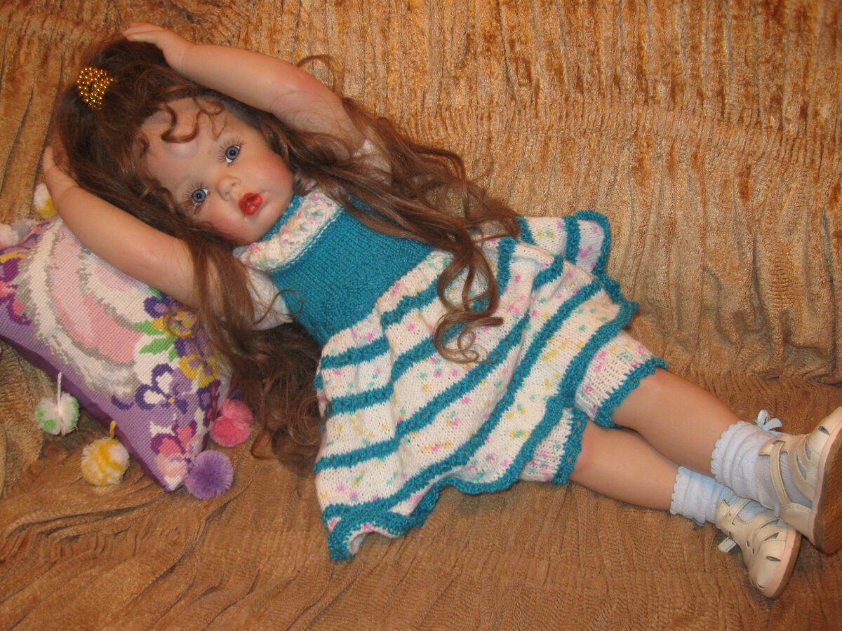  Выполнена из молда  Tibby-standing, от Donna RuBert