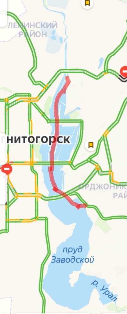 Красная линия - это водораздел. 