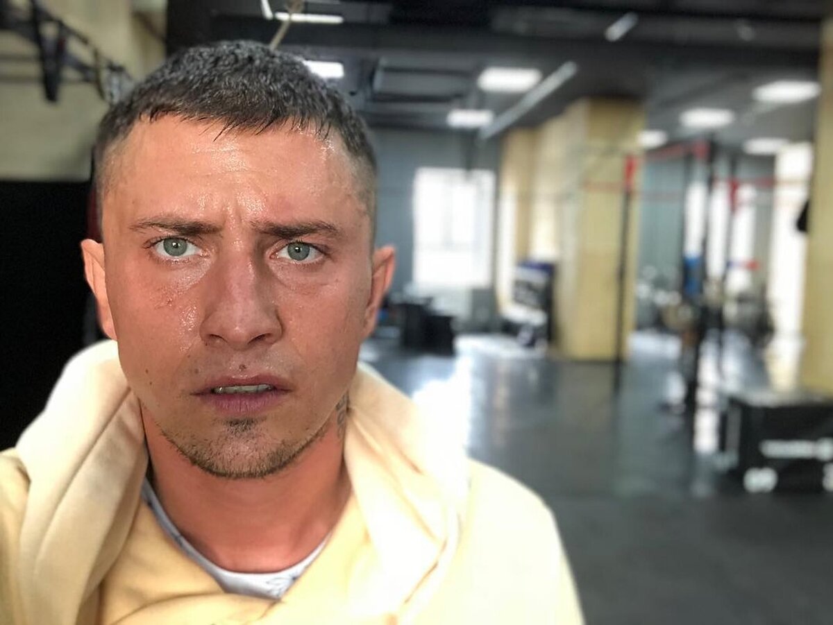 В отличие от киношного «мажора»,  у Прилучного дома и машины – в кредит. Фото: instagram.com