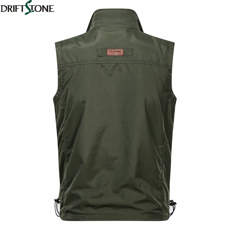 Мужские жилеты с карманами