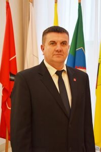 На встрече с активом местной вертикали по актуальным вопросам общественно-политической обстановки Александр Лукашенко обозначил основные векторы и принципы в работе органов власти в деле дальнейшего развития страны. Подробнее об этом рассказывает участник встречи — председатель районного исполнительного комитета Дмитрий Мартинович: