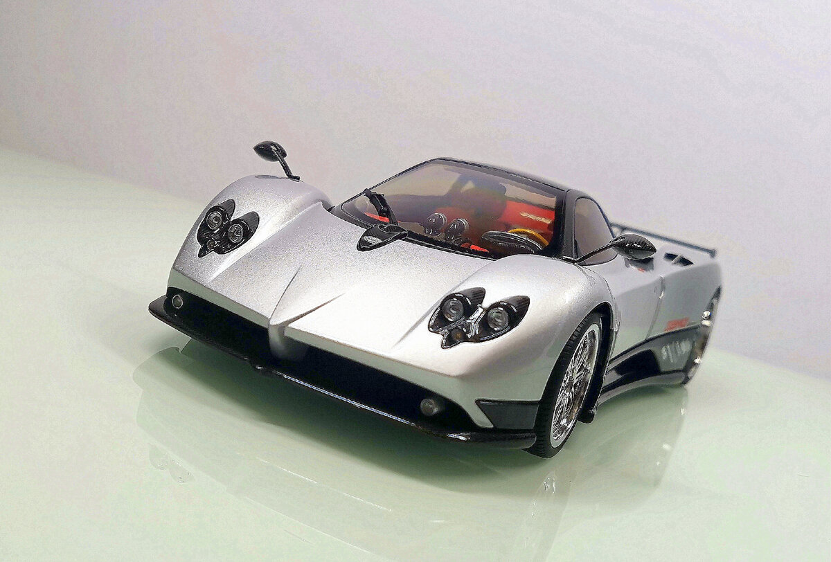 Pagani Zonda F 2005 Grigio Mercurio #850401001