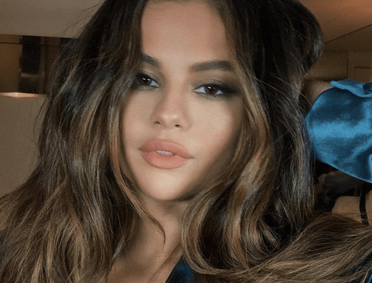 И тем самым запустила новый тренд на естественность. 