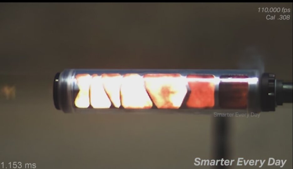 Как выглядит выстрел из глушителя 