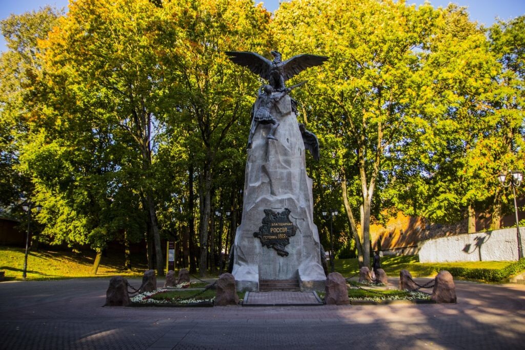 вечный огонь благодарный ставропольский край. памятники благодарный ставропольский край. памятники в благодарном. смоленск памятник героям 1812. аллея полководцев смоленск.