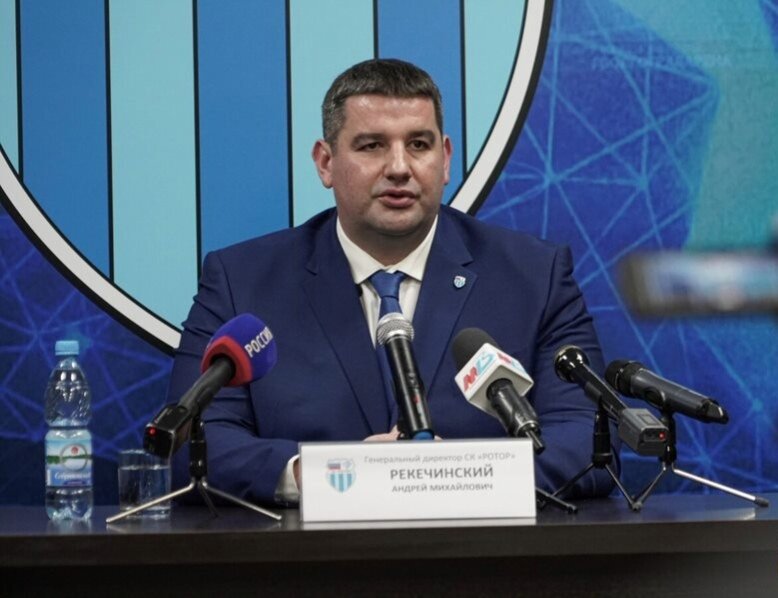 В ходе беседы со СМИ Андрей Рекечинский не стал оперировать цифрами