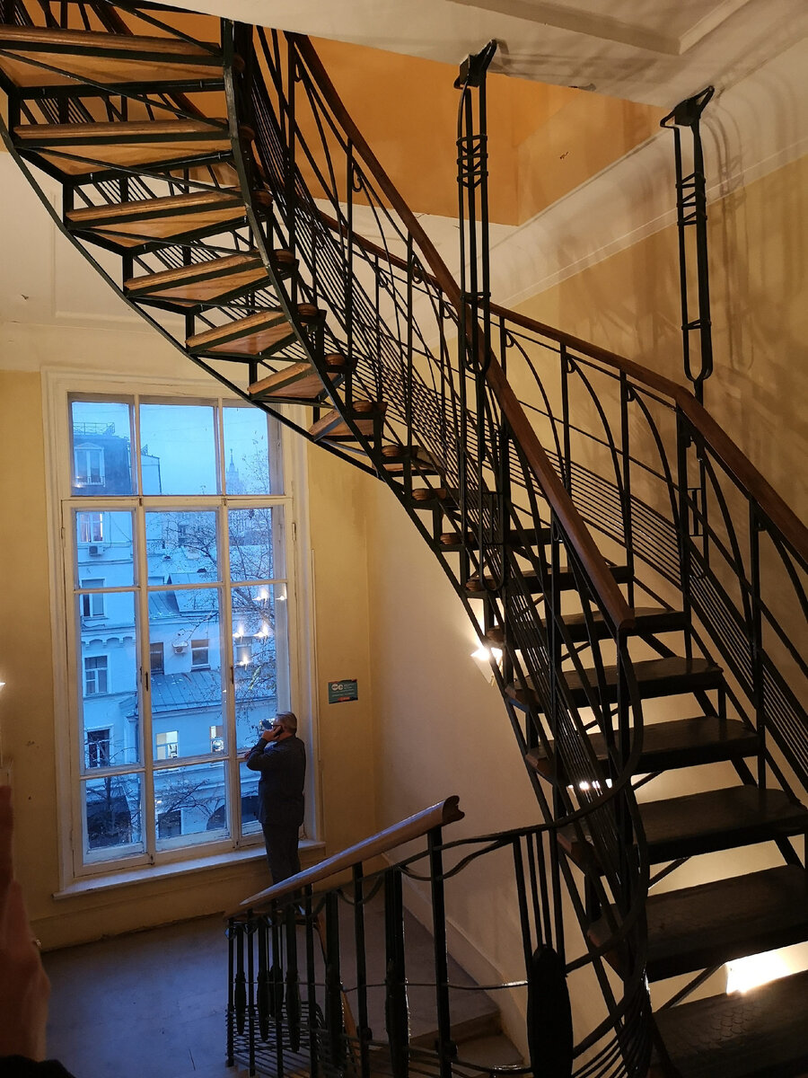 В карусели детали интерьеров