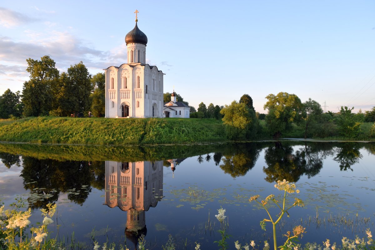 Храм на реке Нерли