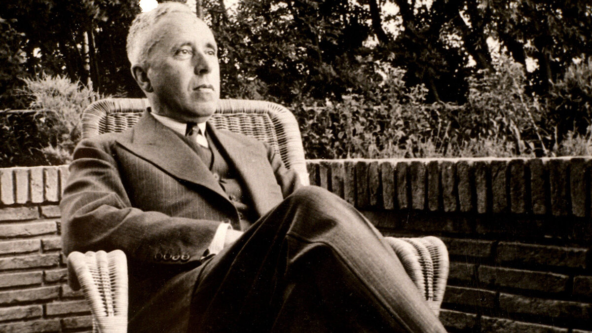 Йохан Хёйзинга (1872—1945) — нидерландский философ, историк, исследователь культуры