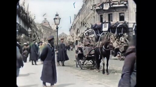 Умельцы раскрасили самое популярное видео дереволюционной Москвы. Получилось здорово!